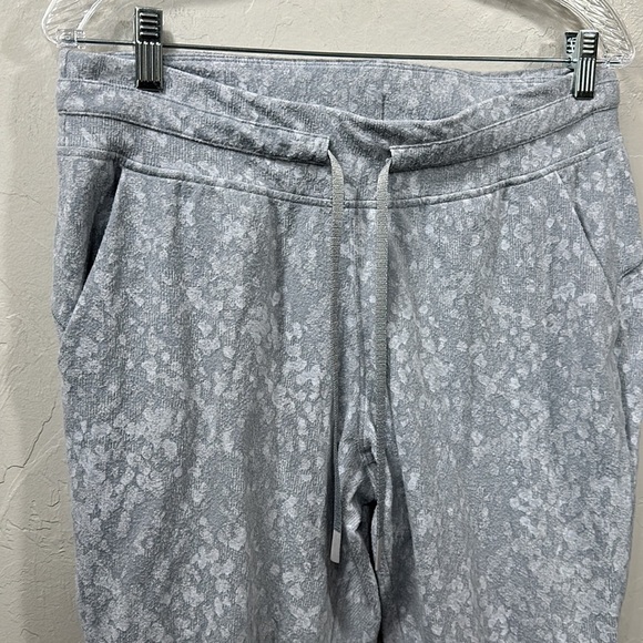 Lululemon Ready to Rulu grey crop joggers size 10 - Picture 2 of 12